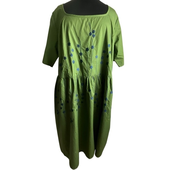 Eshakli Square Neck Green Embroidered Floral Custom Dress - Picture 6 of 16